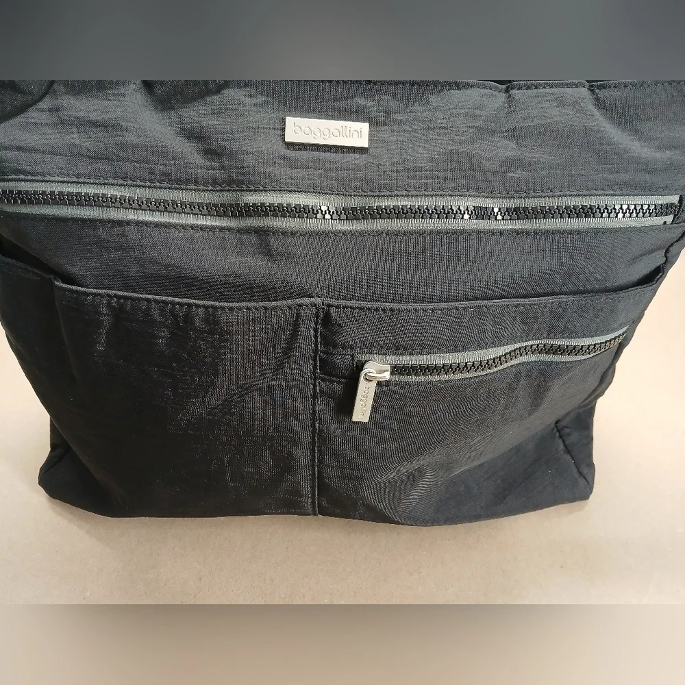 Baggallini Black Laptop Women's Bag - Picture 3 of 10